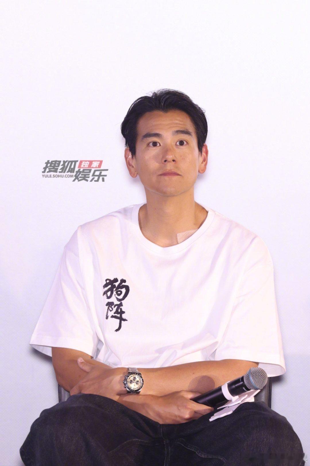 #佟丽娅进组第一天没认出彭于晏#拍电影果然还是得看原生脸，看见佟丽娅的素颜造型就