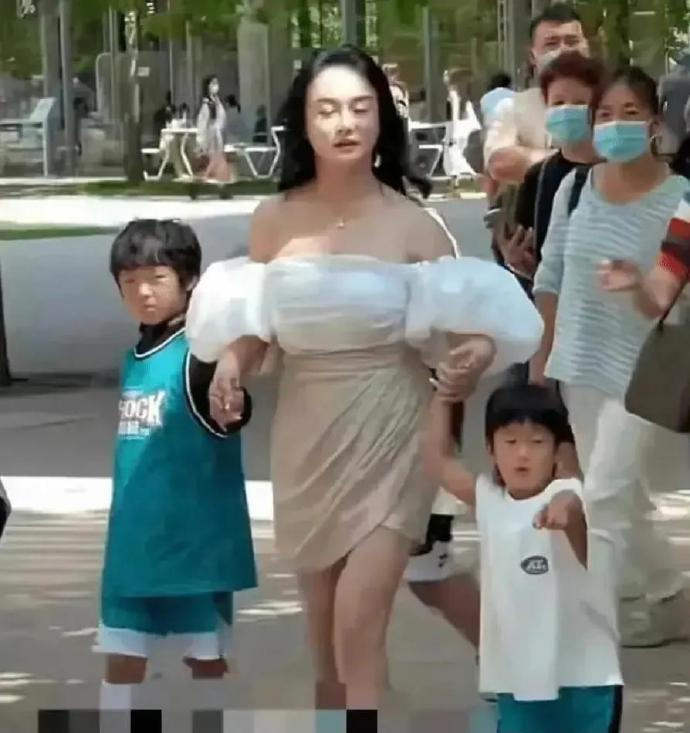 其实邹市明的妻子并不低调啊！ 