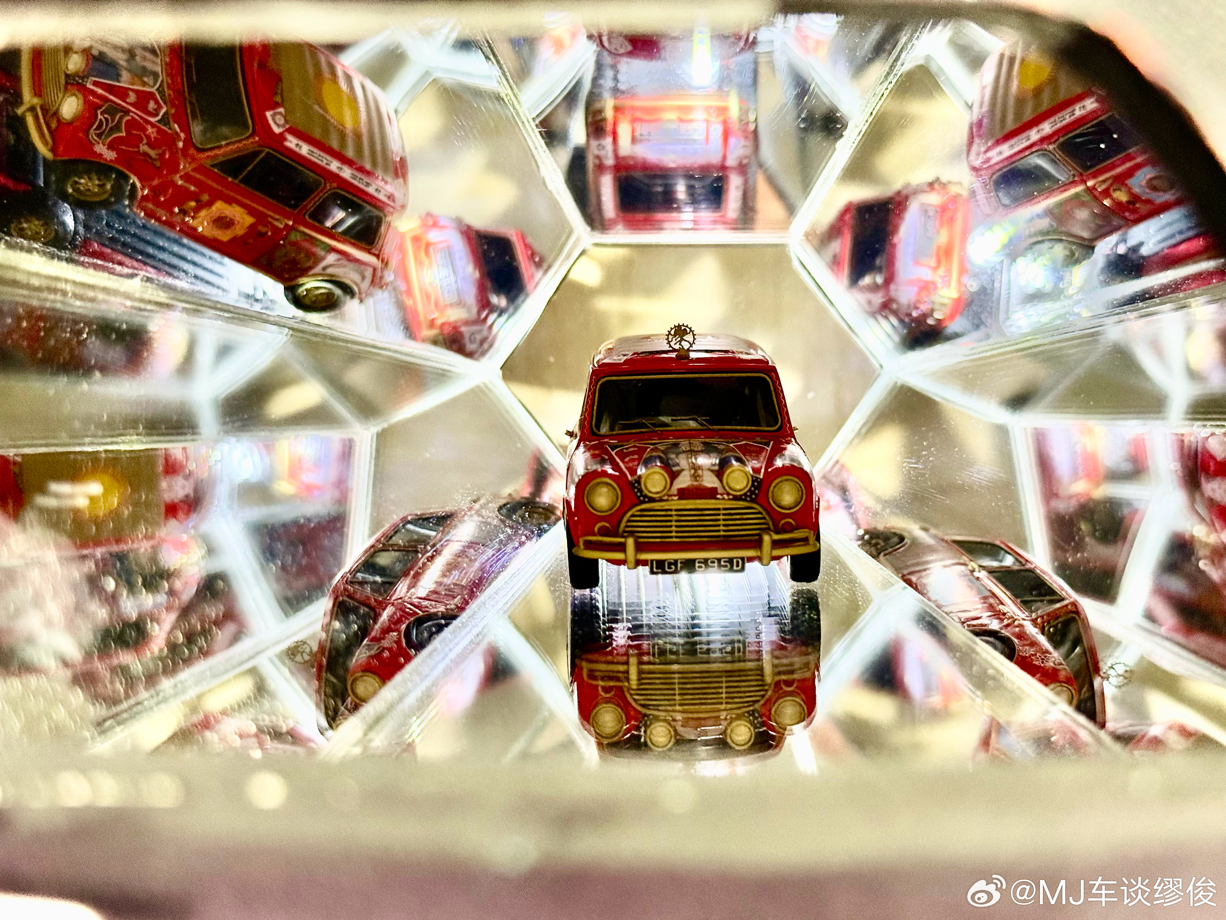 今天来参加MINI好故事春季发布会，跨越时间的品味👍🏻 上海·西岸艺术中心