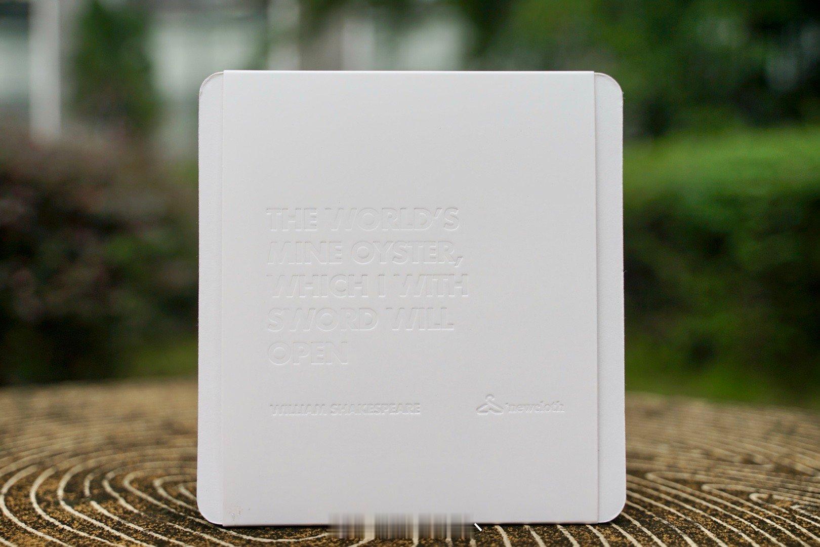 newcloth火星日落｜文图拉传奇整体的设计理念是文图拉传奇，用矢量提花工艺在