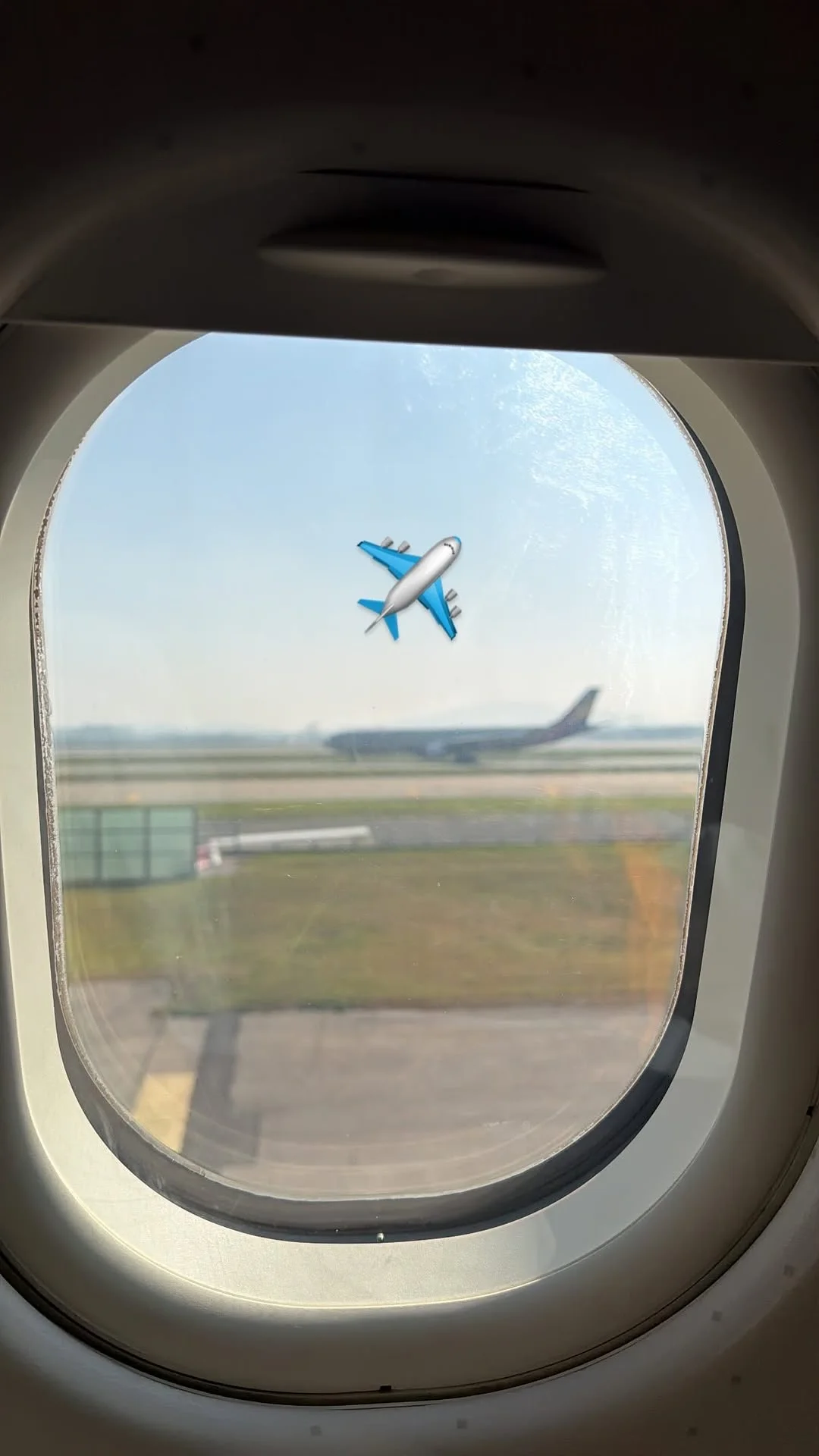 ✈️