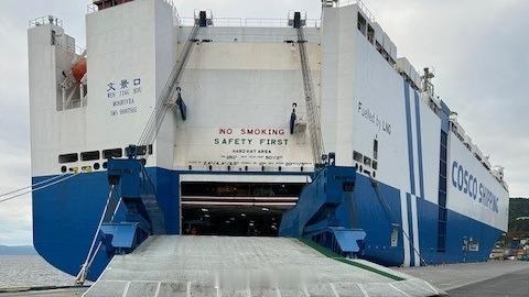 5月11日，中远海运“文景口”轮装载402台 比亚迪 海狮07 EV 抵达挪威德