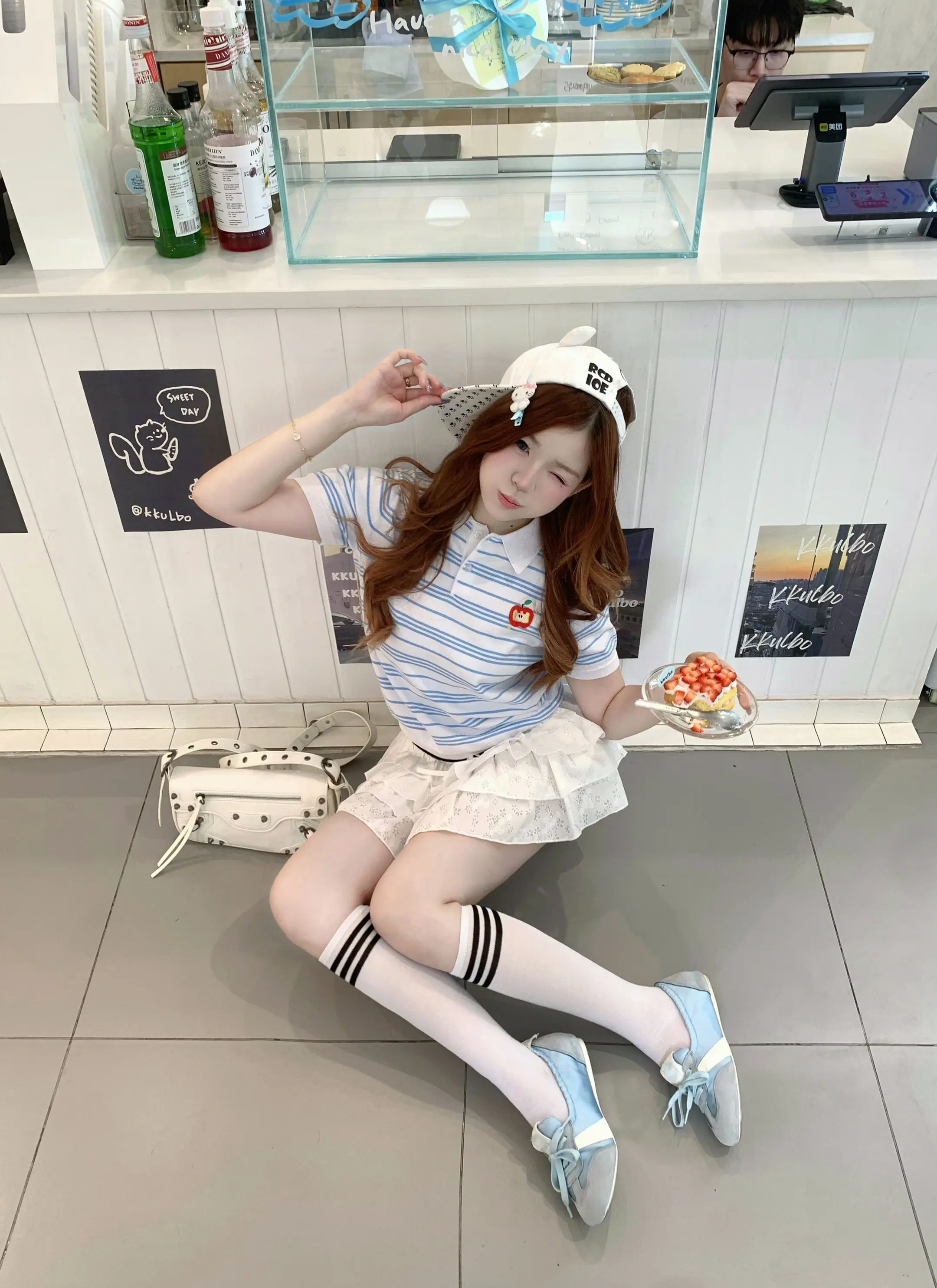 每次以为要倒了 晃晃悠悠又站住了˵₌᳐⦁֊⦁₌᳐੭～
