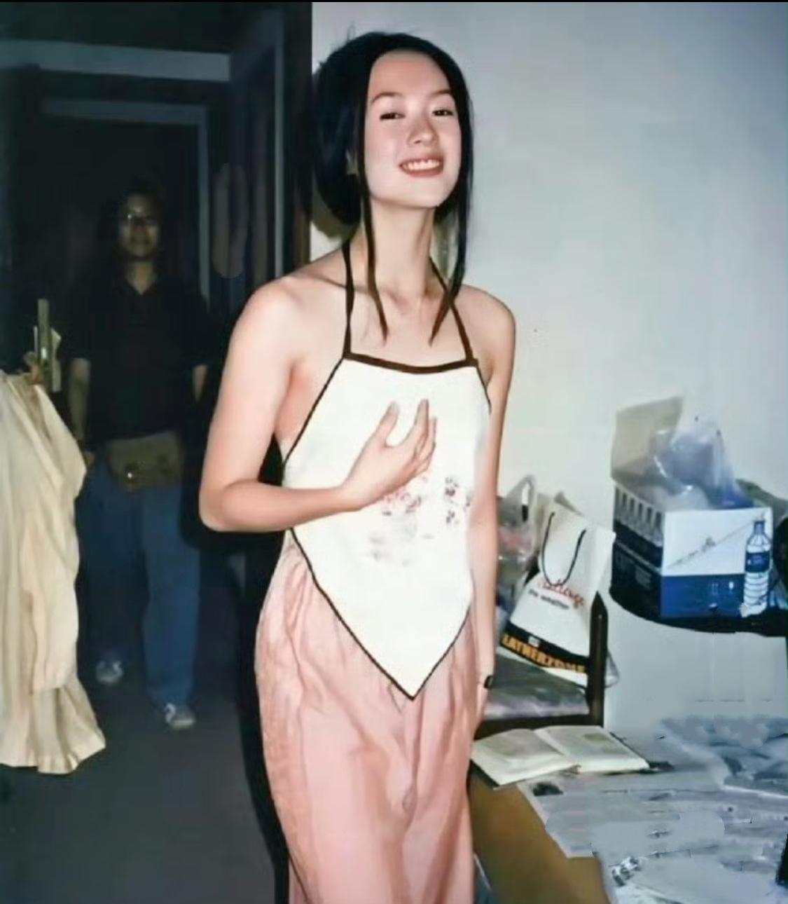刘烨当年是怎么在章子怡和谢娜之间选了后者？ ​ ​​​ 娱乐 明星 谢娜旅行