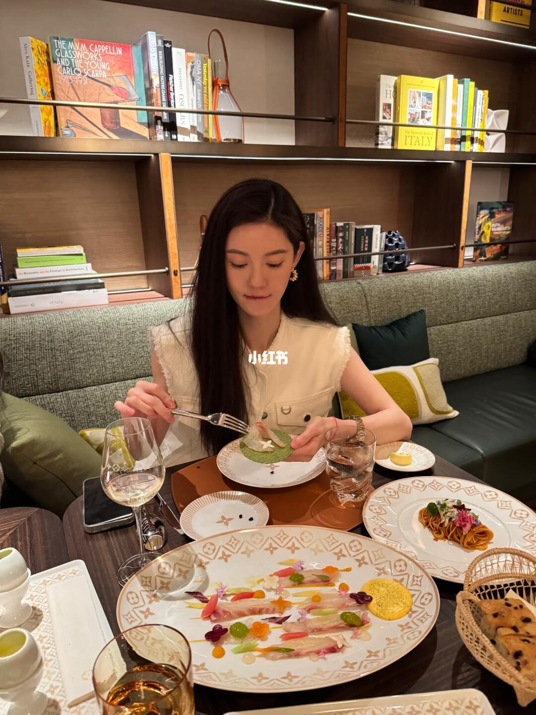 替你们先吃了｜上海美食｜LV新开的餐厅
