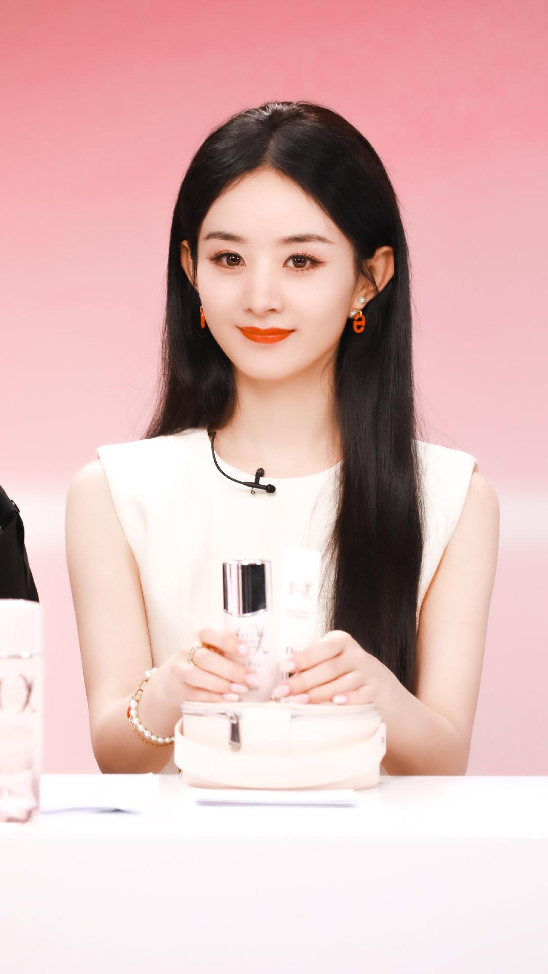 黑长直甜妹呀