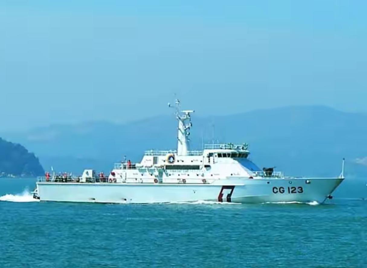 只要菲律宾敢要海巡署的这艘船，以后的麻烦会越来越多。海巡署已经决定把一艘退役的5