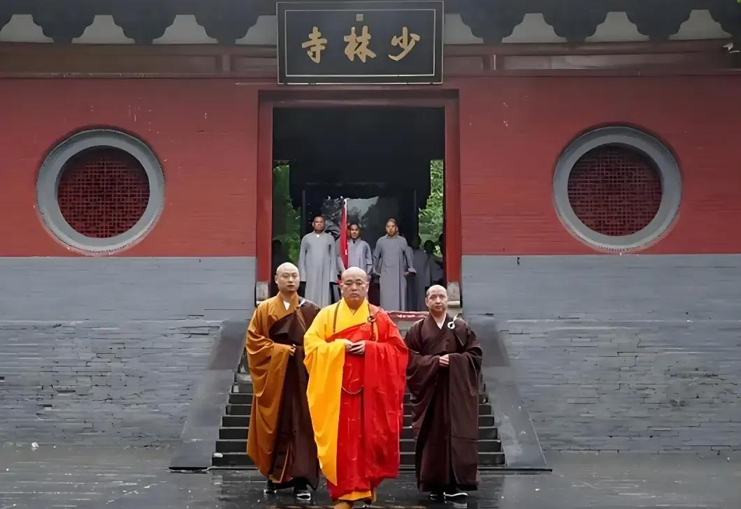 少林寺从来都不是一个潜心修行的世外桃源，从南北朝建立至今，少林寺卷入无数纷争，既