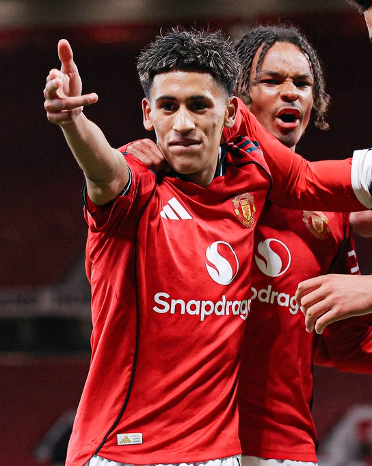 JJ加布里埃尔 本赛季为曼联 U18 队出战 26 场比赛，参与27个进球（进球