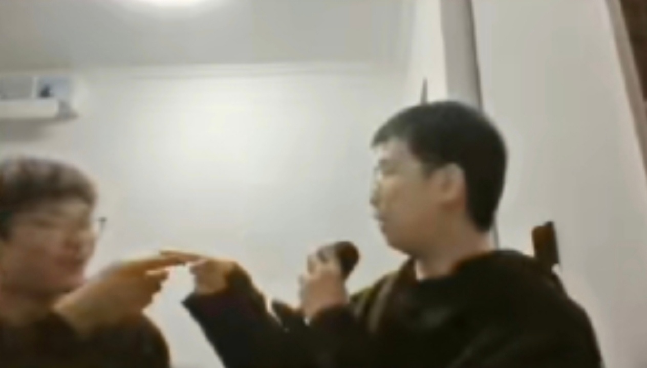 统一回复：Z哥最近龙体抱恙，预计周四再复出锐评“全员雷”！回看了一下以前Z哥来我