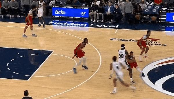 博纳的无球掩护，格莱姆斯大心脏的无球跑位接球投，简单有效[赞] ​​​