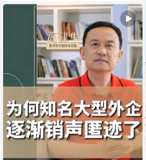 随工业机器人运用，提高生产自动化，大面积替代人工，人工智能的应用，大面积替代岗位