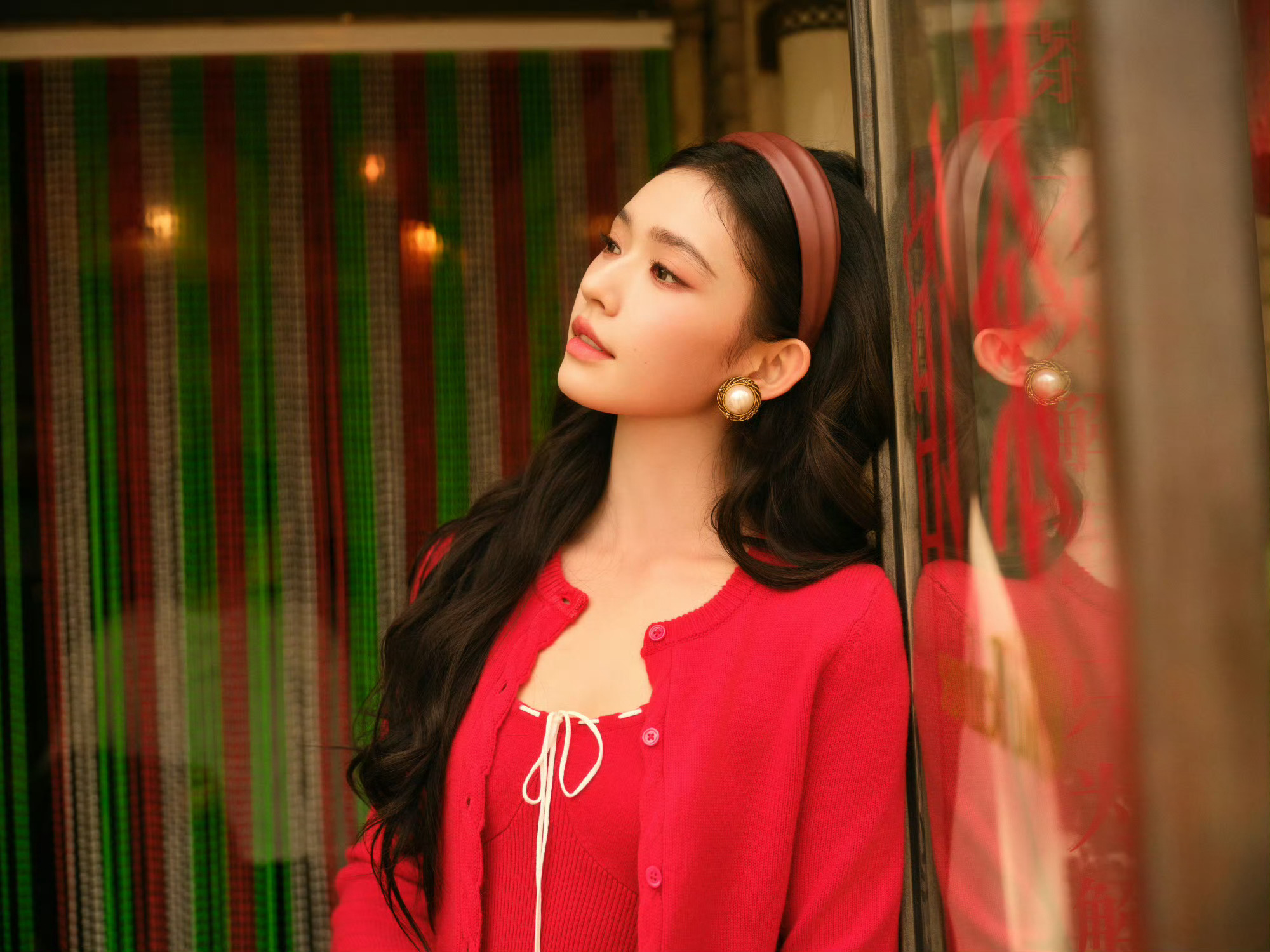 章若楠林允贴贴脸颊比心林允林允林允