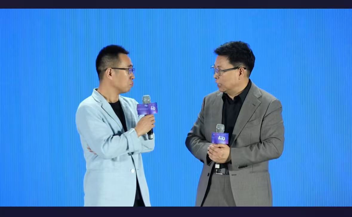 深圳这次未来先行者大会最大的亮点就是下午这场——拉齐了鸿蒙智行五界负责人演讲，最