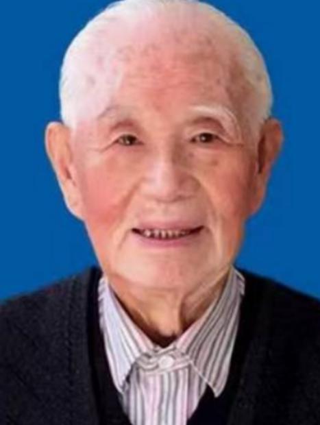 1945年10月，因为一行字，阎锡山下令将秘书李源处死，政卫师长觉得李蓼源年轻又