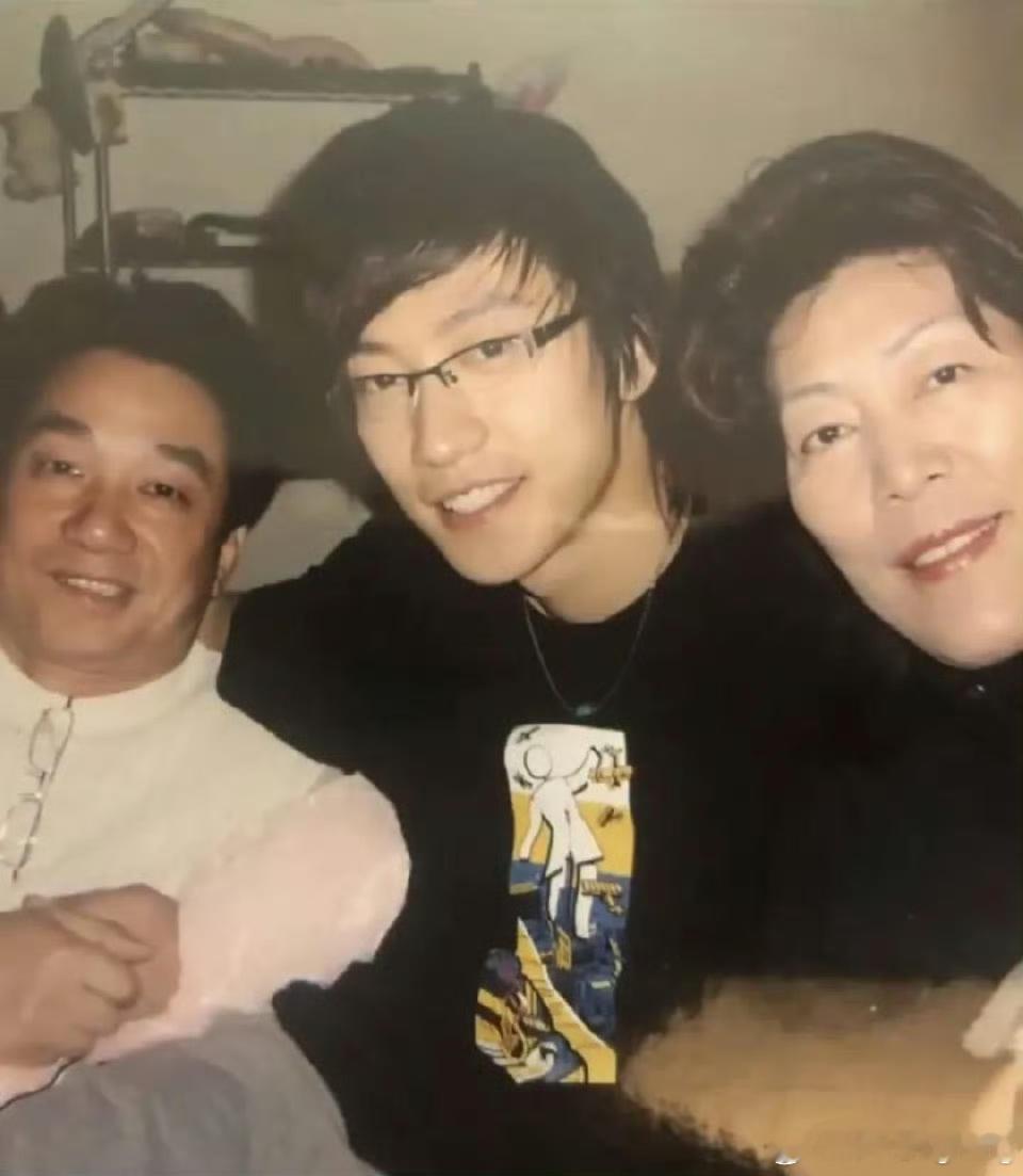 #乔任梁父母发声#大家有没有想过，每次提及乔任梁，最伤心的肯定是其父母，已经努力
