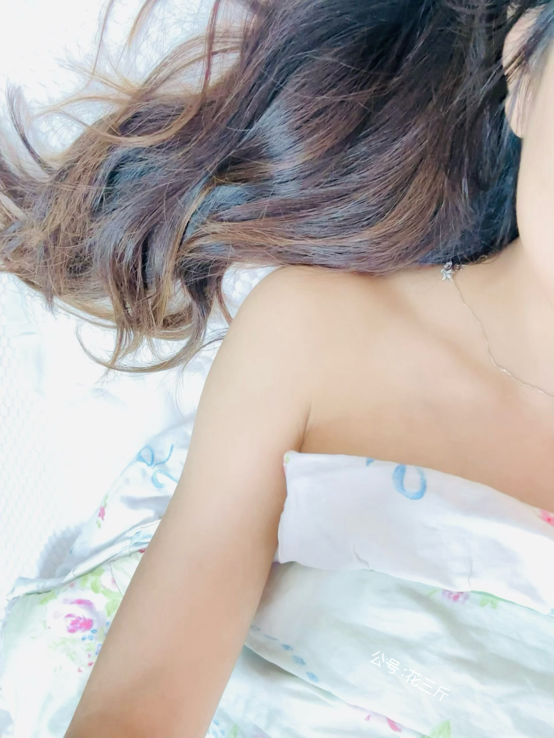 江山如画，敌不过一撕不挂！ 关注公众号：是花爷。回复：生日快乐 