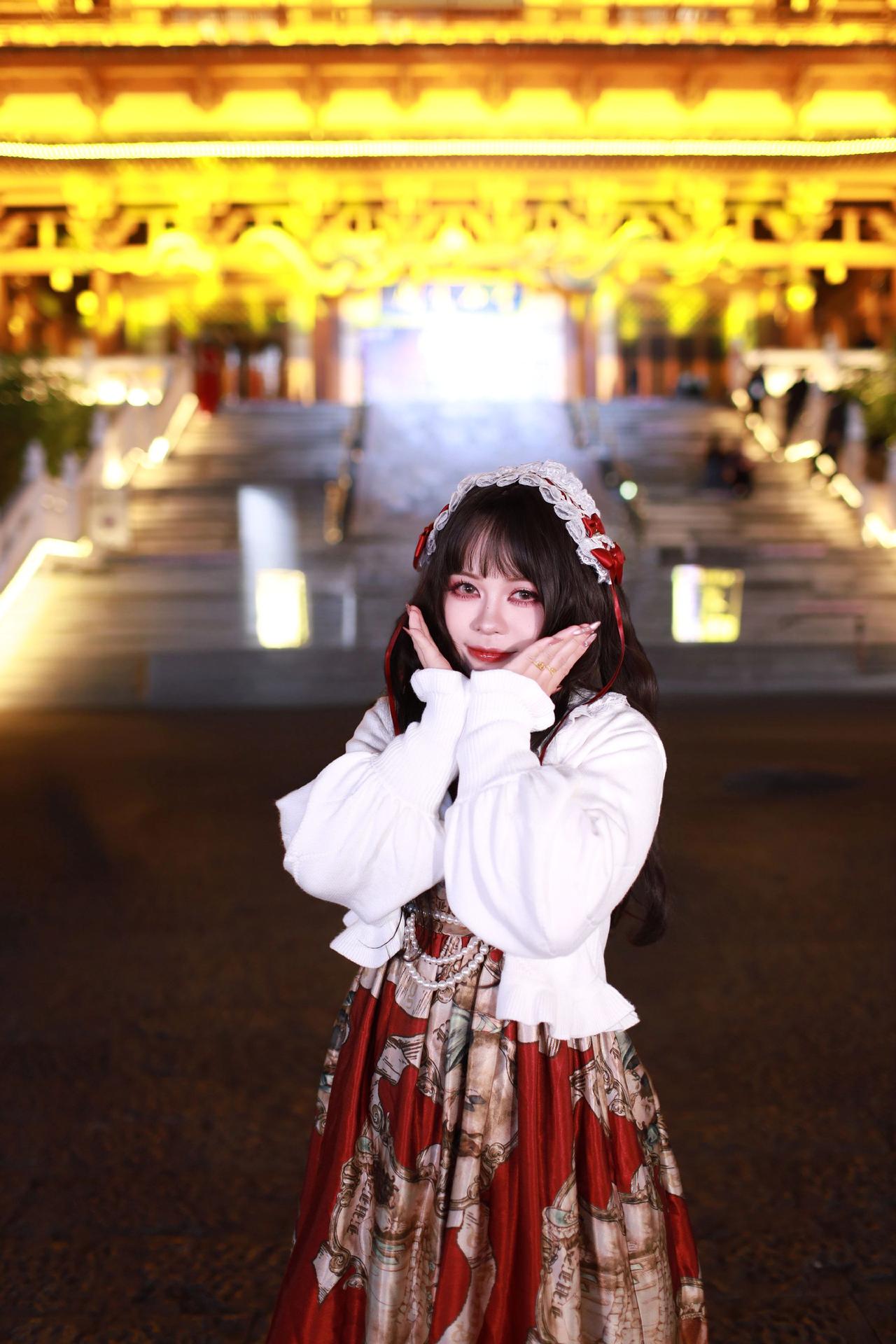 偶遇，随拍几张国风正当红 原来穿上古装也可以这么美 电脑绣花行业 来个古装造型尝