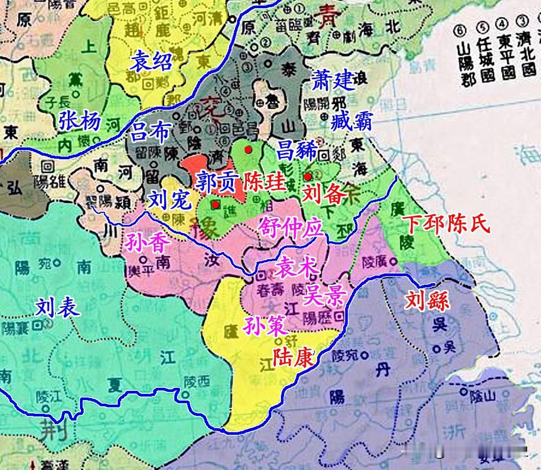 196年刘备的下邳城被吕布偷袭时，下邳陈氏在干嘛？ 
194年十二月陶谦病死后，