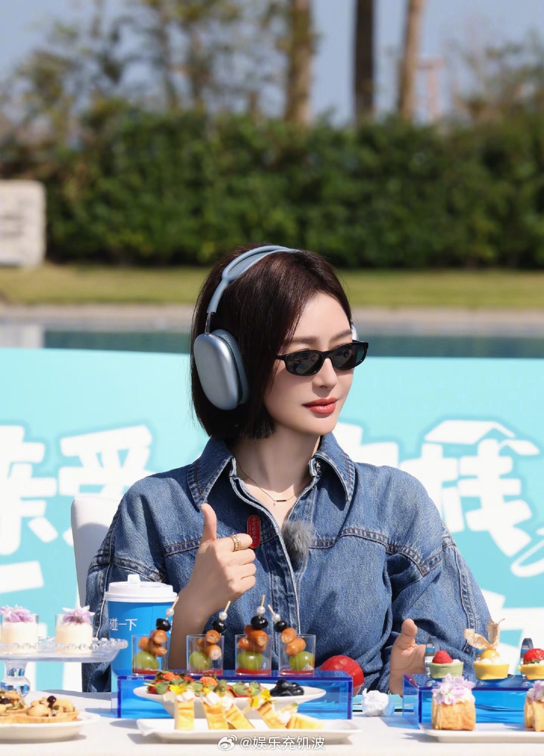 秦岚美神降临亲爱的客栈秦岚美神降临！颜值气质双在线，徐志胜一句嫦娥，直接把秦岚夸