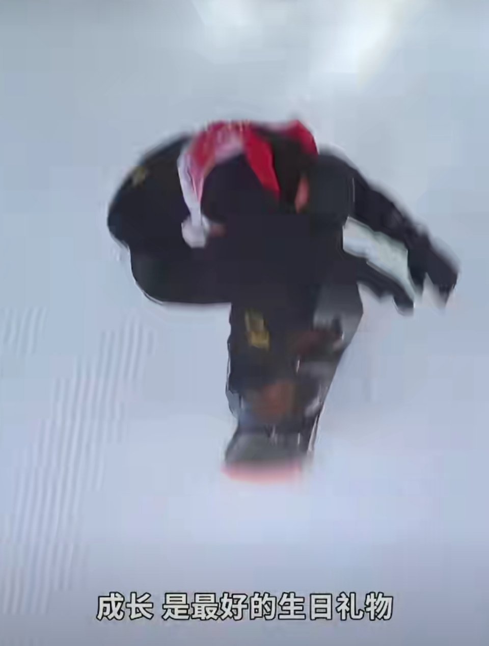 苏翊鸣18岁的遗憾22岁圆满少年从不缺从头再来的勇气，18岁的遗憾，22岁终于圆