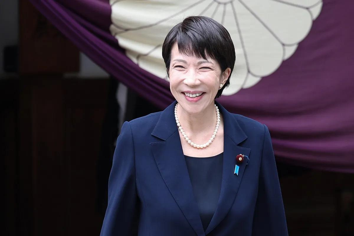 怕美怕韩，就不怕中国？日民众怒吼：摧毁靖国神社！高市不敢拜鬼

8月15日，日本