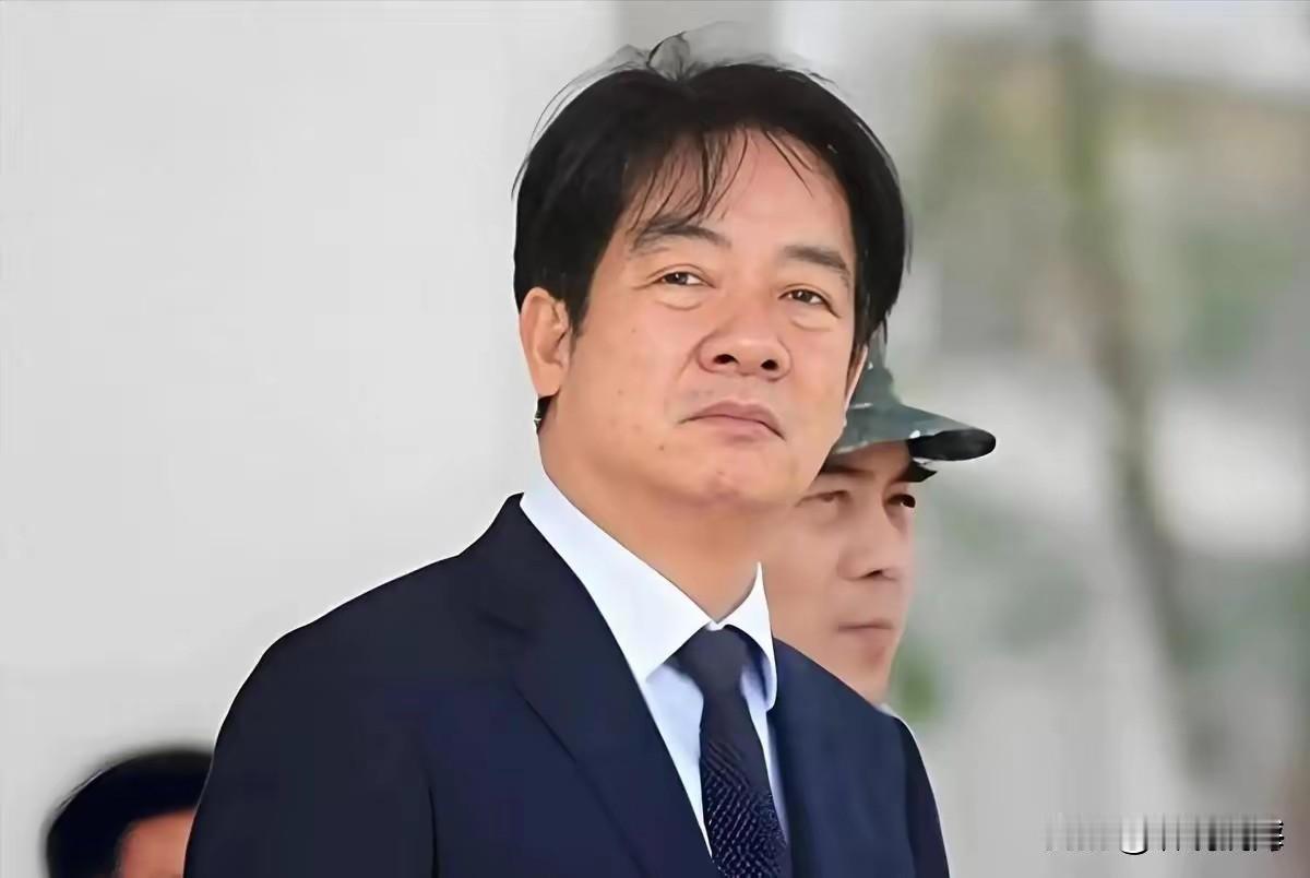 赖清德怕了吗？嘴上喊着“弹劾纯属政治闹剧”，身体却诚实得可怕——家族全员定居美国