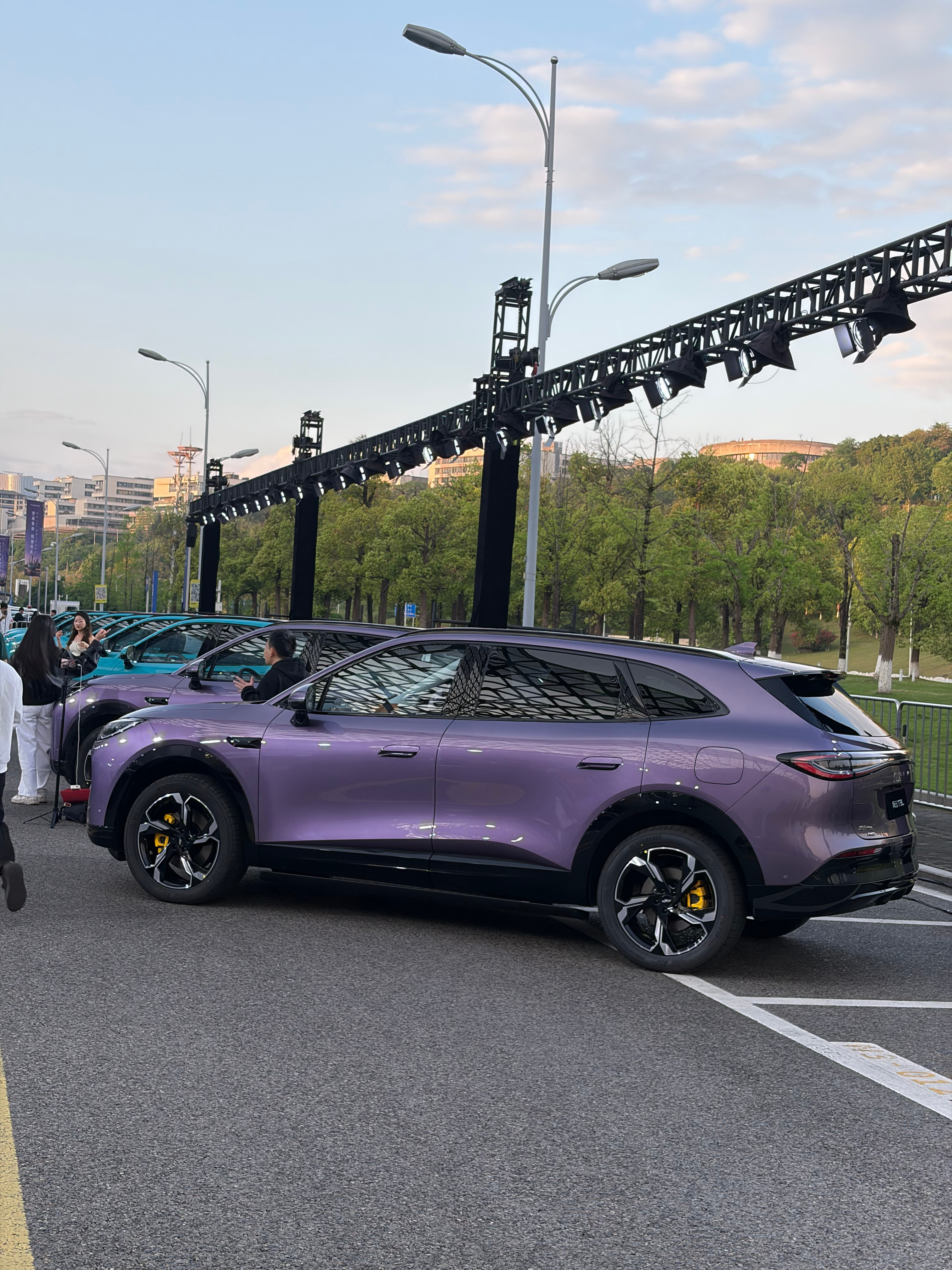 奇瑞风云T9L终于要正式上市了，好多配色！你们最喜欢哪个配色？ 重庆·重庆国际博