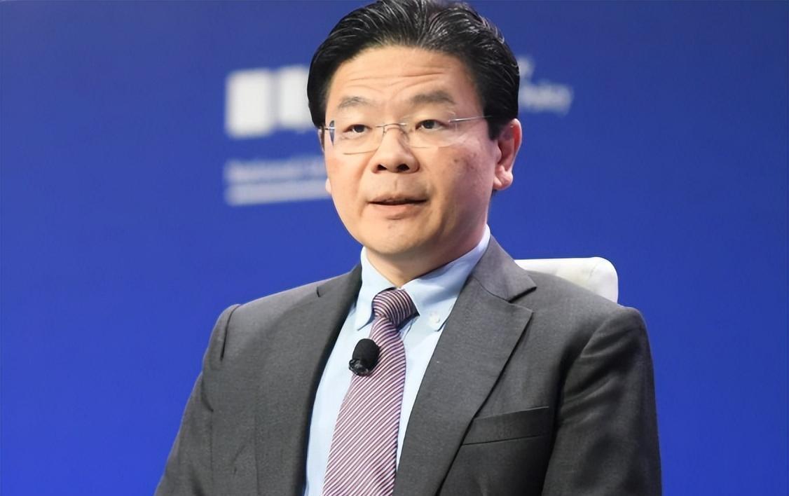 新加坡高官又要涨薪了，部长年薪近千万人民币!

今天(9月8日)，新加坡总理黄循