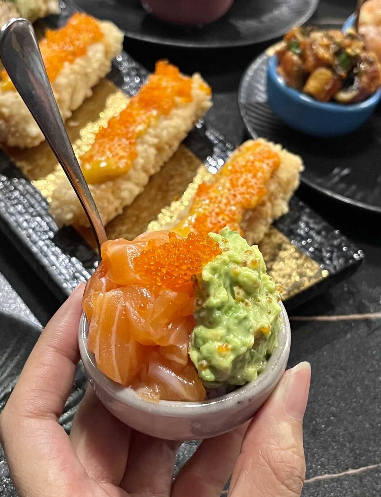 在天河看演唱会吃的一人食寿司！
在觅食途中偶尔看见的这一家寿司，点的都没有踩雷！