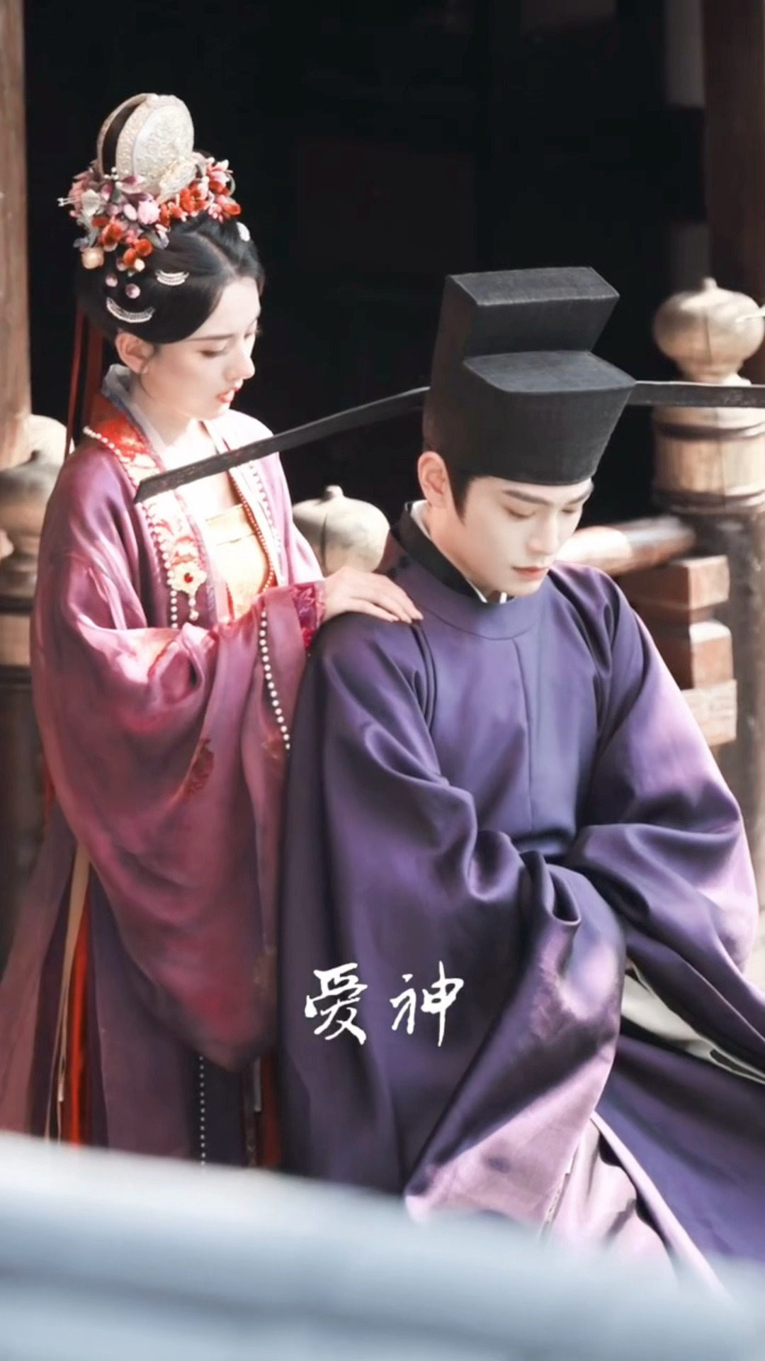 这个捏肩家属感太强了…两个人如同做了十年夫妻般。。丁禹兮宋祖儿家属感捏肩丁禹兮宋