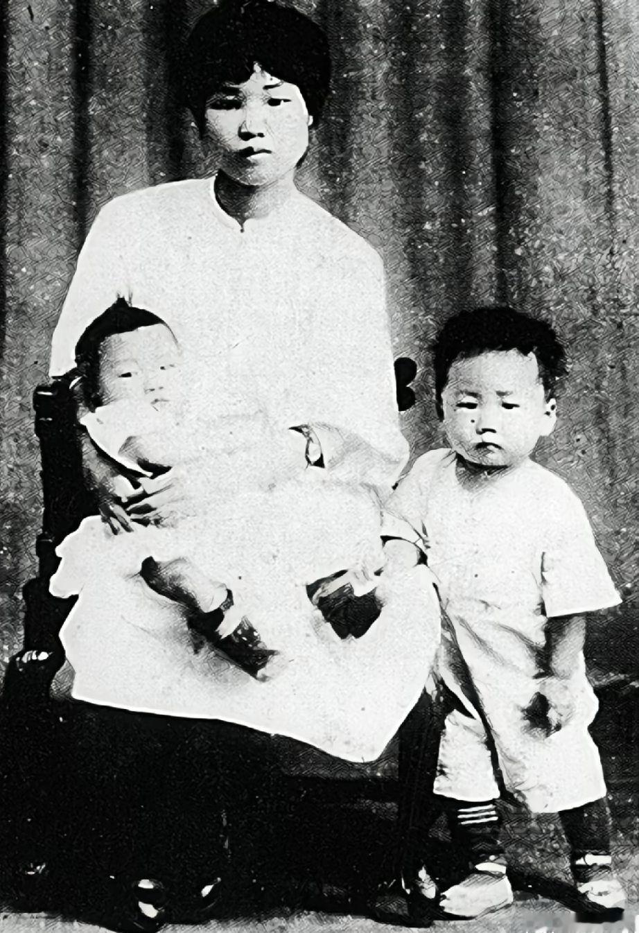 1920年冬天，杨开慧与毛泽东在长沙结为革命伴侣，没有盛大仪式，志同道合便是婚约