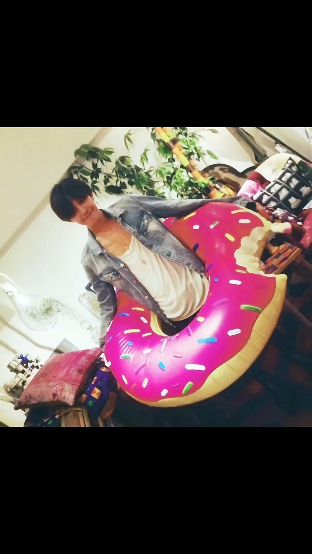 对顺毛的权志龙完全没有抵抗力，真的超级乖啊