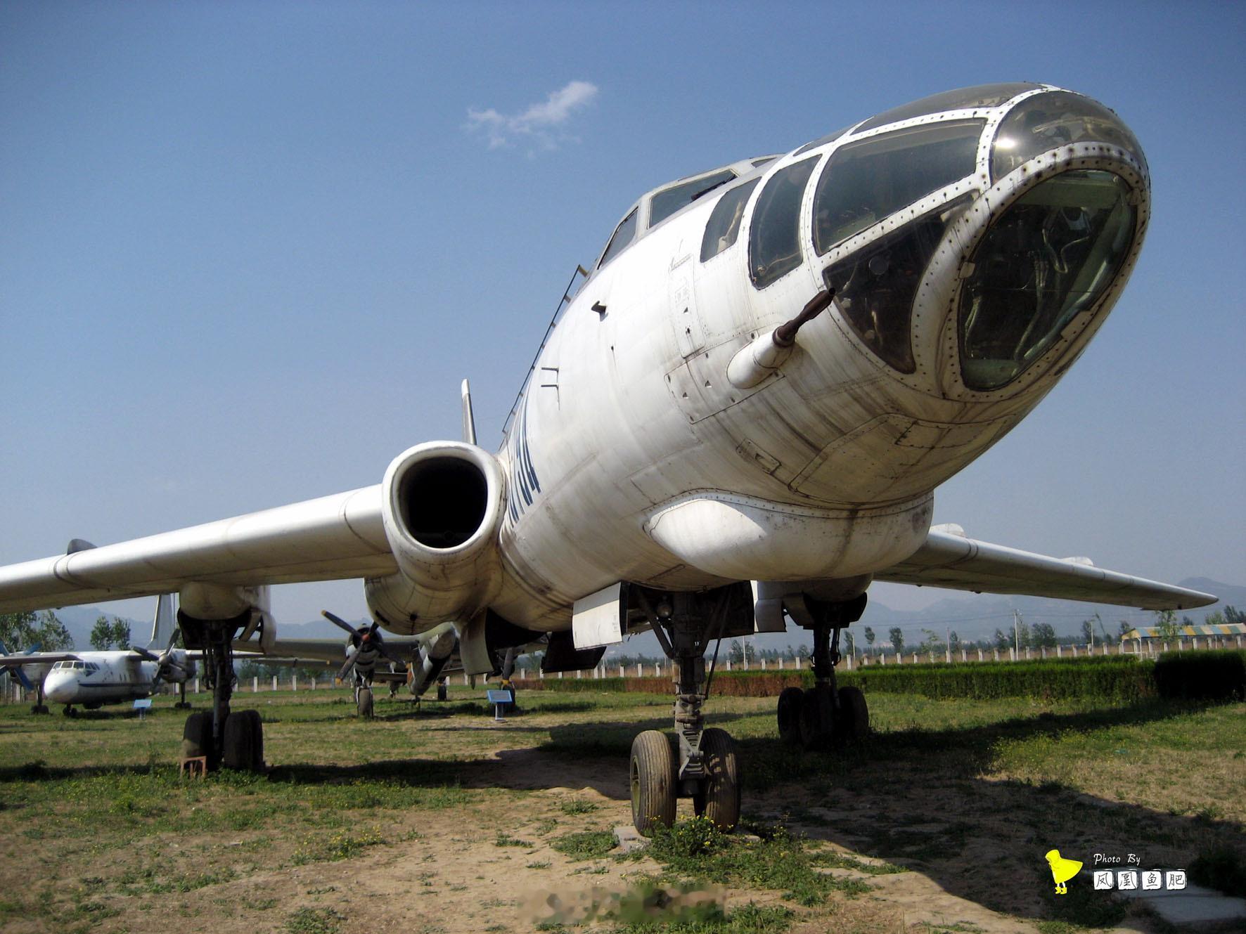 NO. 28航空博物馆 里的  轰6   拍摄时间：20070505、20100