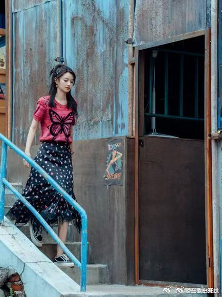 看徐若晗演戏感觉被抱了一下叶春春用温柔陪伴撑着小满，一句台词满是力量，徐若晗的演