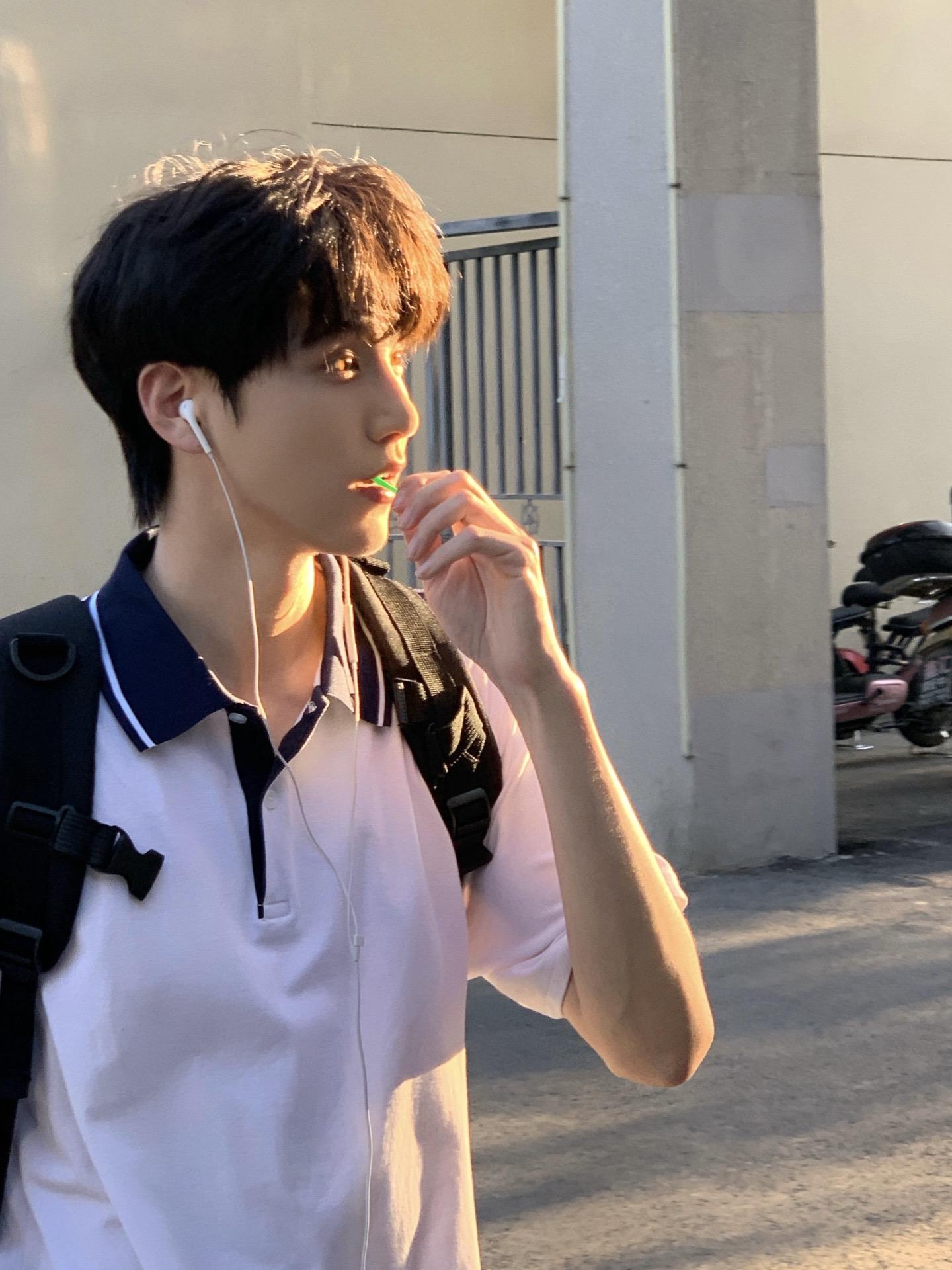 夏日校服男高返场。