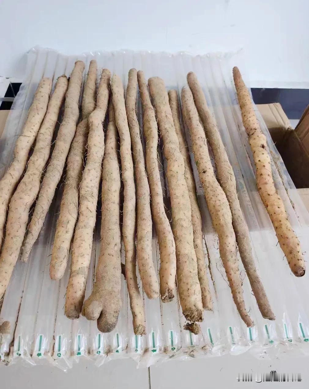 淮山这东西，我对它是又爱又恨！

爱它是因为我跟孩子都非常喜欢吃，恨它是因为我每