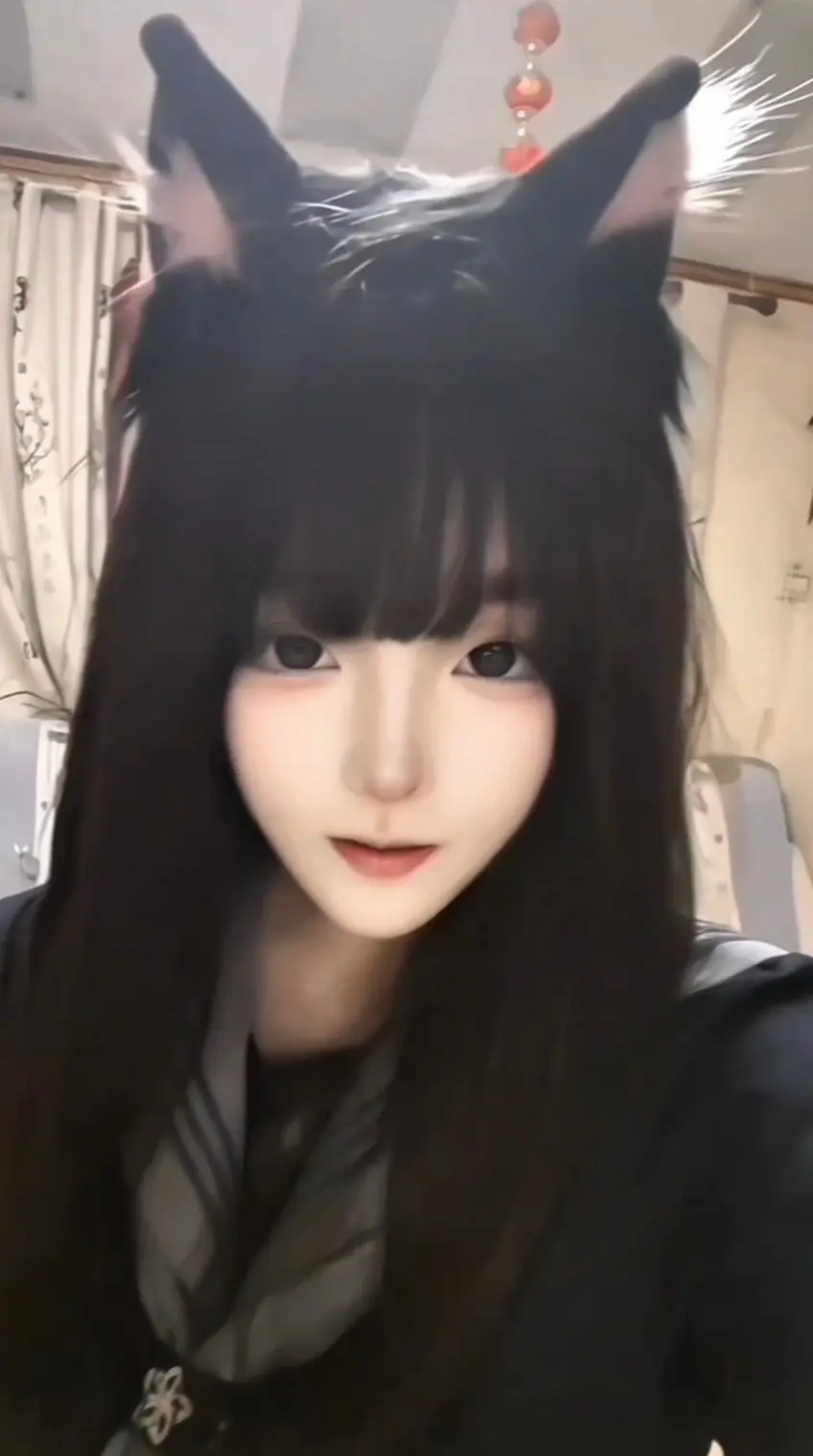 这么可爱真是抱歉！✌︎ ॑꒳ ॑✌︎。