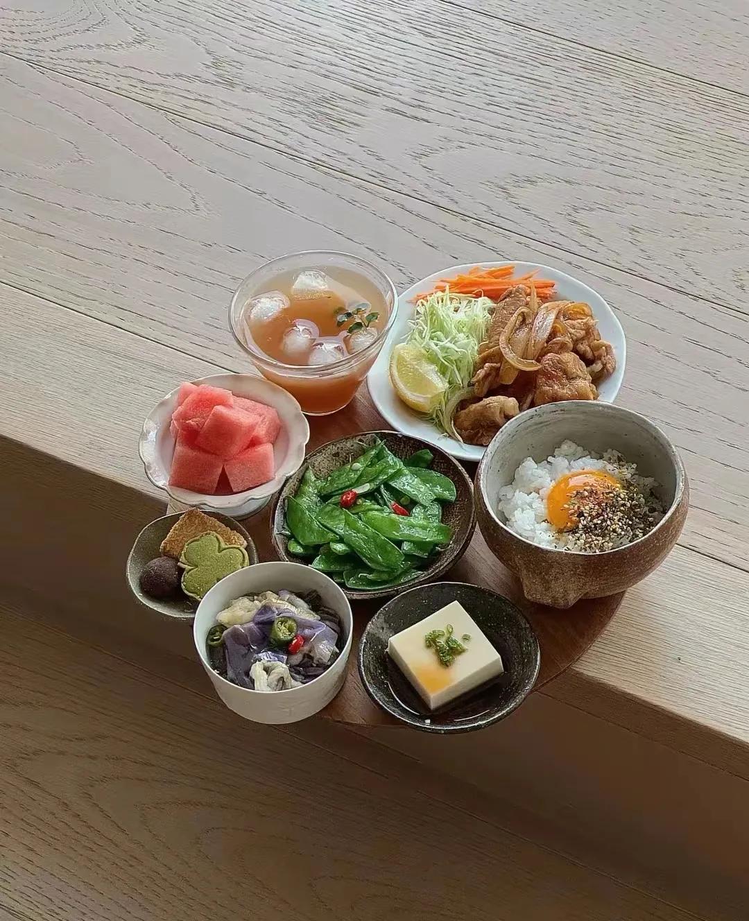 自从认识到遇到问题自己想办法解决以后，烦恼少了很多，也不会再生气了。
依靠谁都是