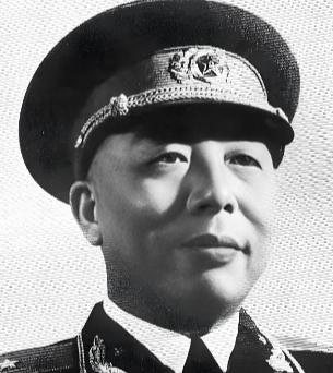 1948年，宋时轮开着吉普车，误打误撞闯入国军阵地，被国军一个营包围，谁知国军营
