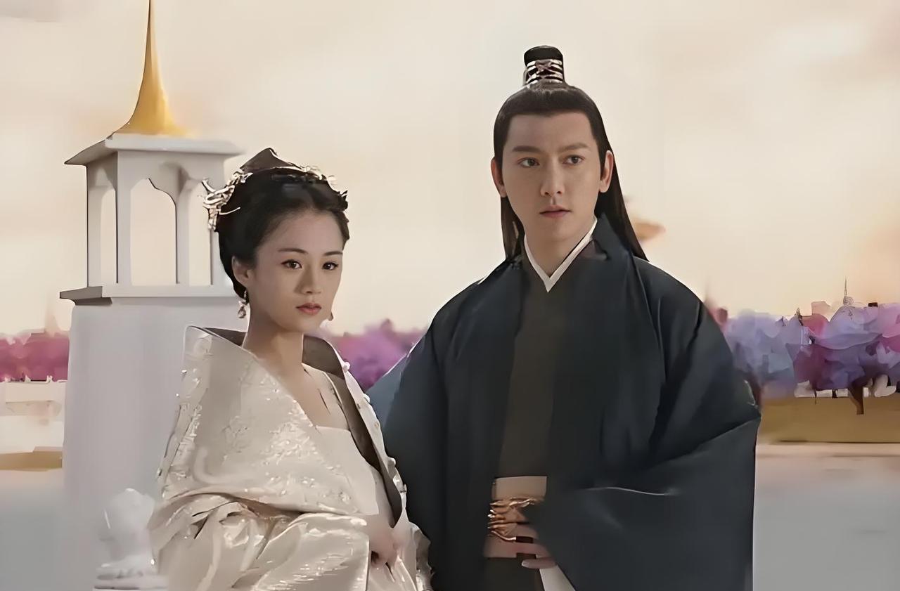 还在说夜华爱上那条婢女蛇？
你可能把《三生三世》最大的反讽看成了爱情。
他从头到