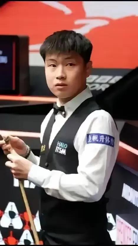 【赵心童VS世界TOP10交手简报】

1. 特鲁姆普：1胜2负（略处下风）
