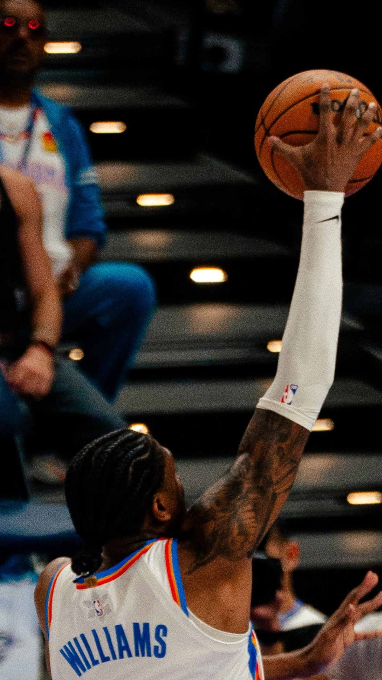 杰伦威廉姆斯晒照⚡雷霆战胜尼克斯雷霆vs尼克斯雷霆