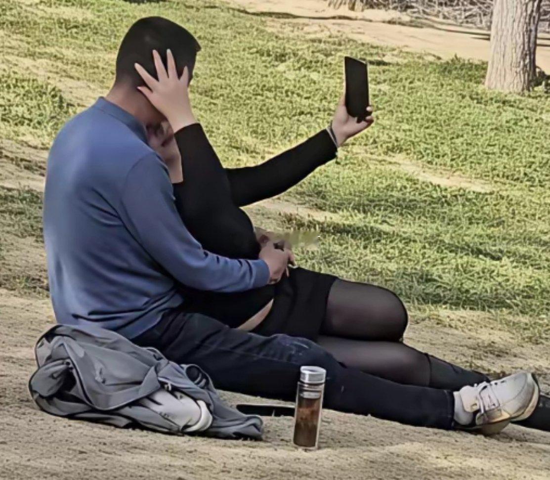 果然爱情真的是不分年龄的 ​​​