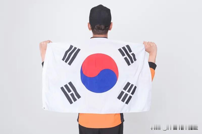 美加墨世界杯韩国对捷克：亚洲一流碰上欧洲老炮

韩国对阵捷克，小组赛里不起眼的一