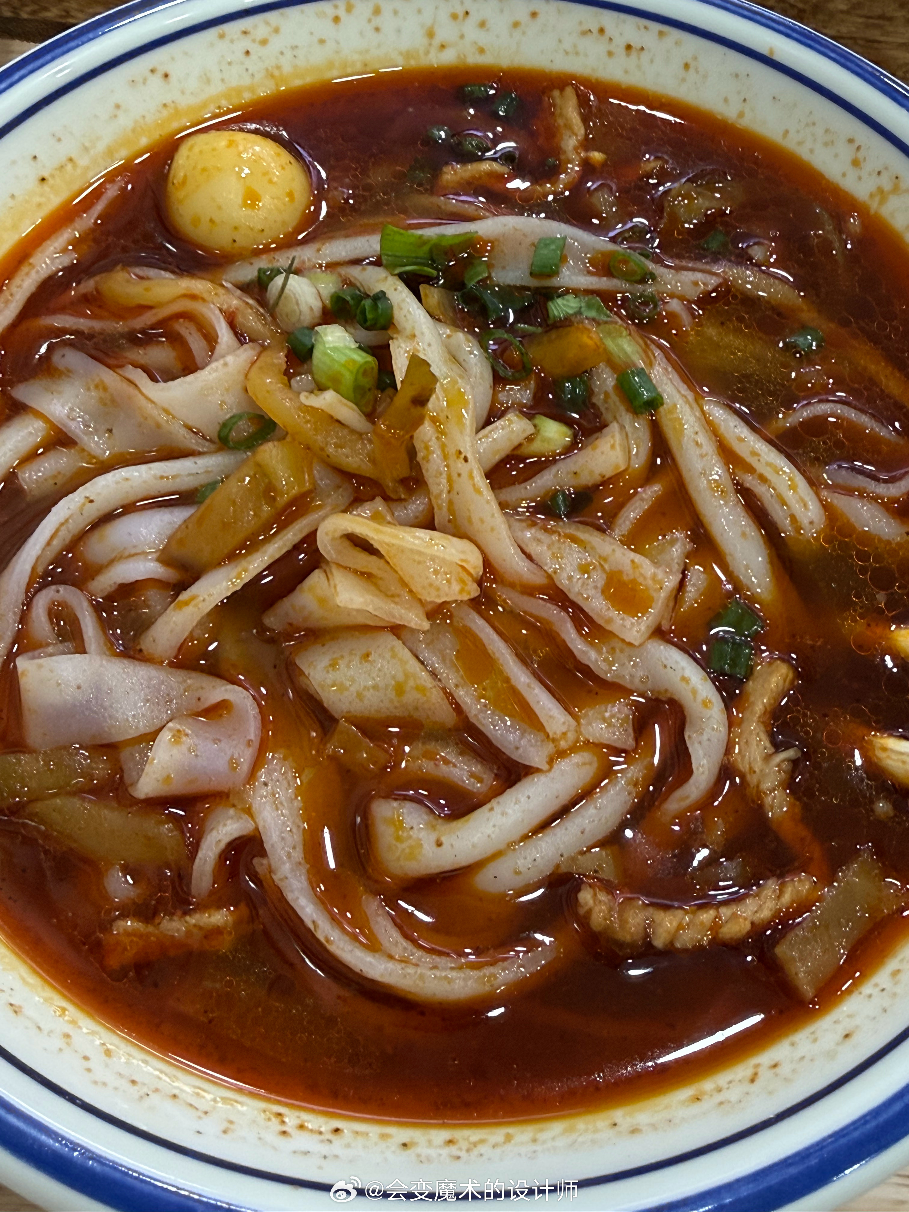 武汉本地人过早怎么能少了汤粉[偷笑][偷笑] ​​​