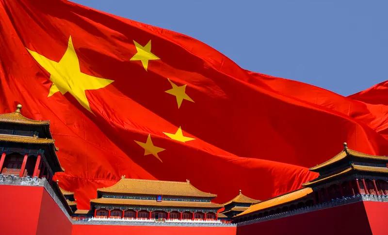 中国年轻人这么爱国一点都不奇怪。咱国家创造了经济快速发展和社会长期稳定“两大奇迹