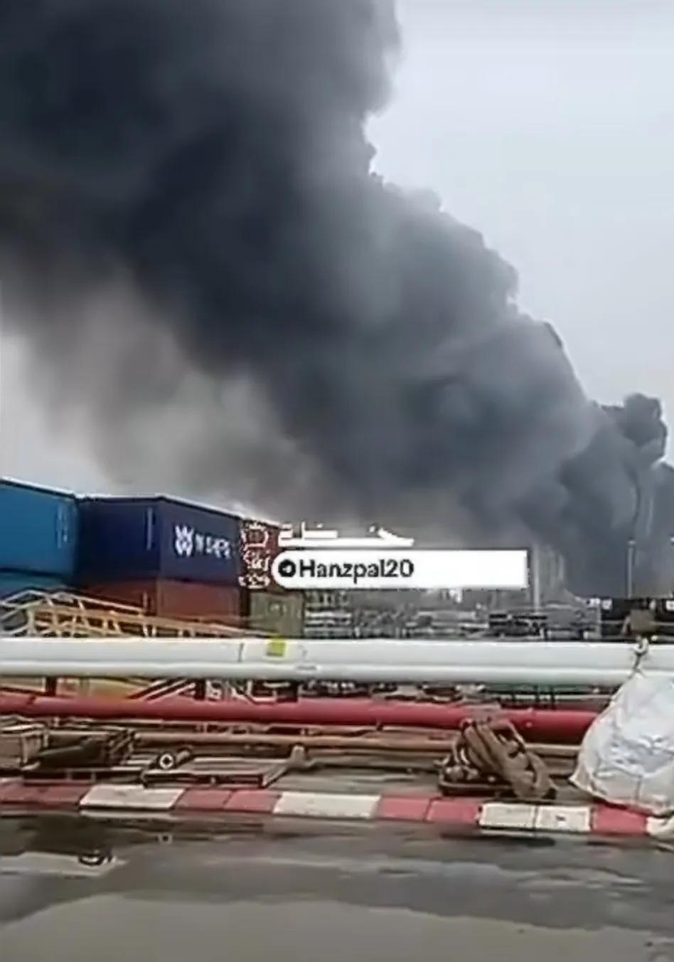 伊朗“真实承诺-4”行动第86轮打击行动发射的一枚弹道导弹击中了以色列贝尔谢巴工