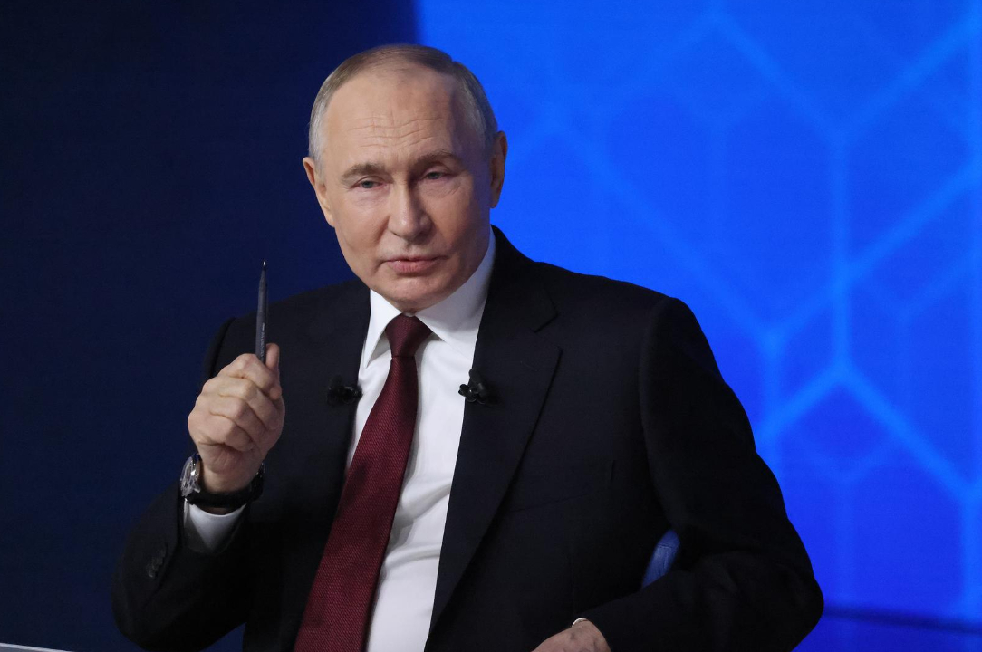 【#普京年度记者会开了超4小时#】#普京年度记者会共回答超80个问题#当地时间1