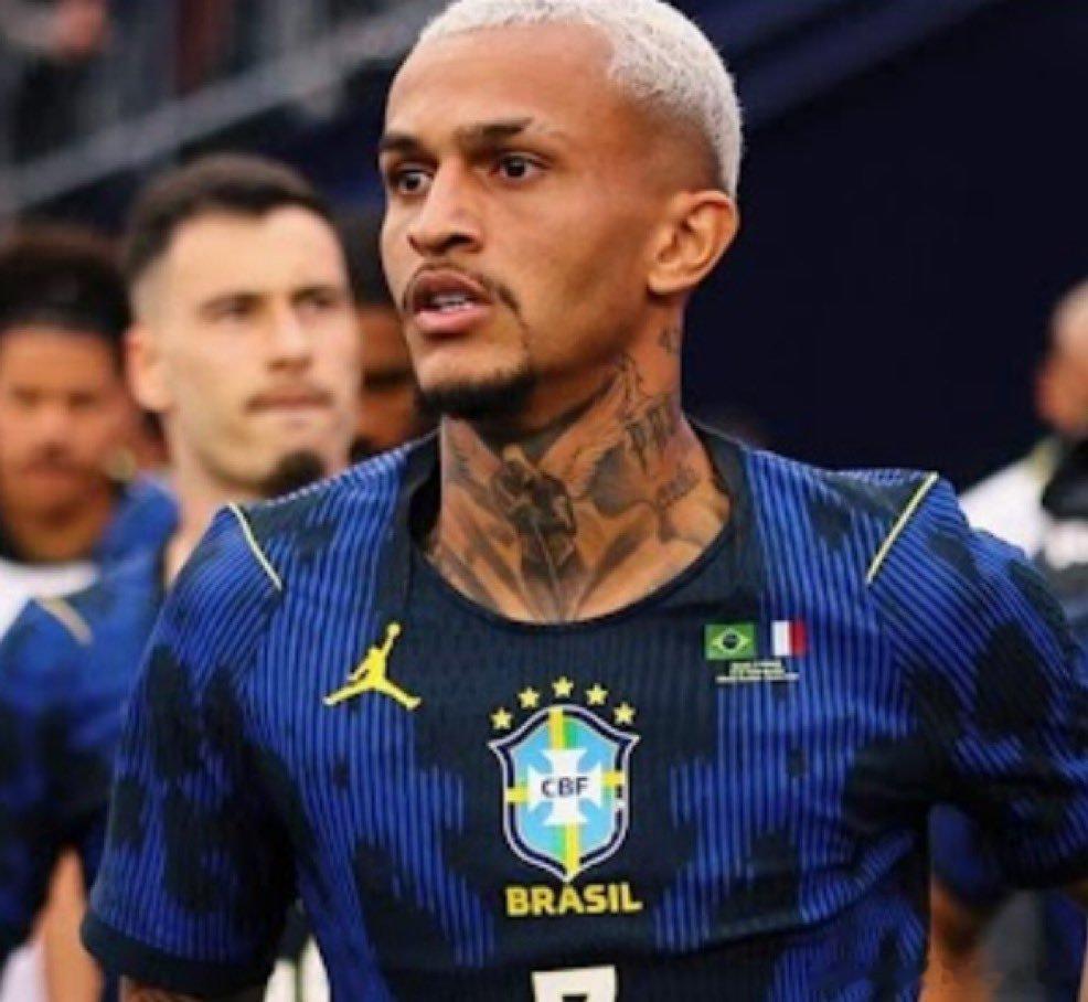 卫报：耐克承认世界杯球衣存在肩部设计缺陷。耐克表示，该问题不会影响球衣性能，但也